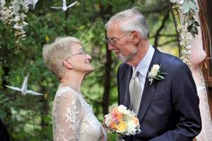 49 лет супружеской жизни: какая свадьба, что дарить