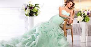 Быть эффектной: зеленое, изумрудное и мятное свадебное платье