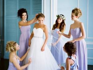 Что делает подружка невесты на свадьбе