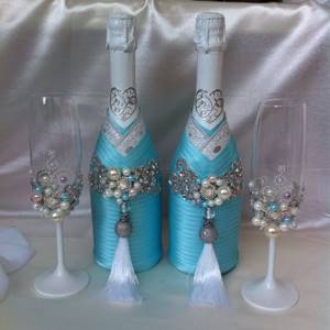 голубое украшение для свадебных бутылок своими руками