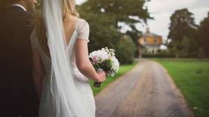 к чему снится свадебное платье на себе замужней