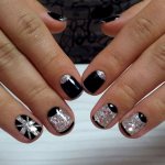 как правильно наносить блестки на гель лак