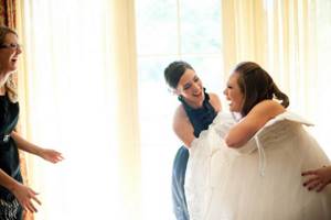 как правильно зашнуровать свадебное платье