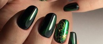 Маникюр с зеленым шеллаком