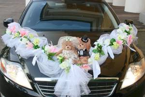 Медвежата Тедди на свадебной машине