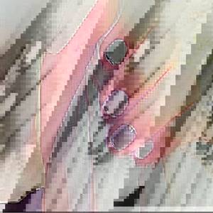 Нежный серебристо-розовый френч украшен металлической лункой