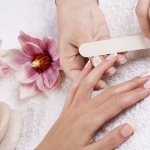 обработка ногтей пилкой