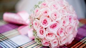 Розовый свадебный букет