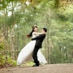 Свадебный танец в лесу