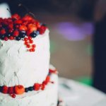 свадебный торт с ягодами 3