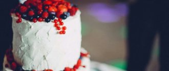 свадебный торт с ягодами 3