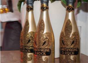 Украшаем бутылку шампанского на Новый 2021 год : эффектный аксессуар и идеальный подарок своими руками